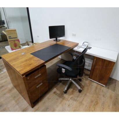 ED-01主管桌-非規格木紋色桌面